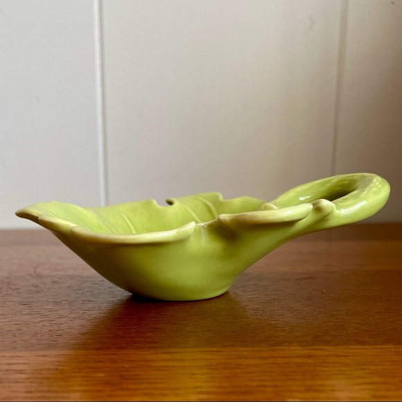 👵🏻~~SOLD‼️~~Green Leaf Trinket Dish - Picture 3 of 3
